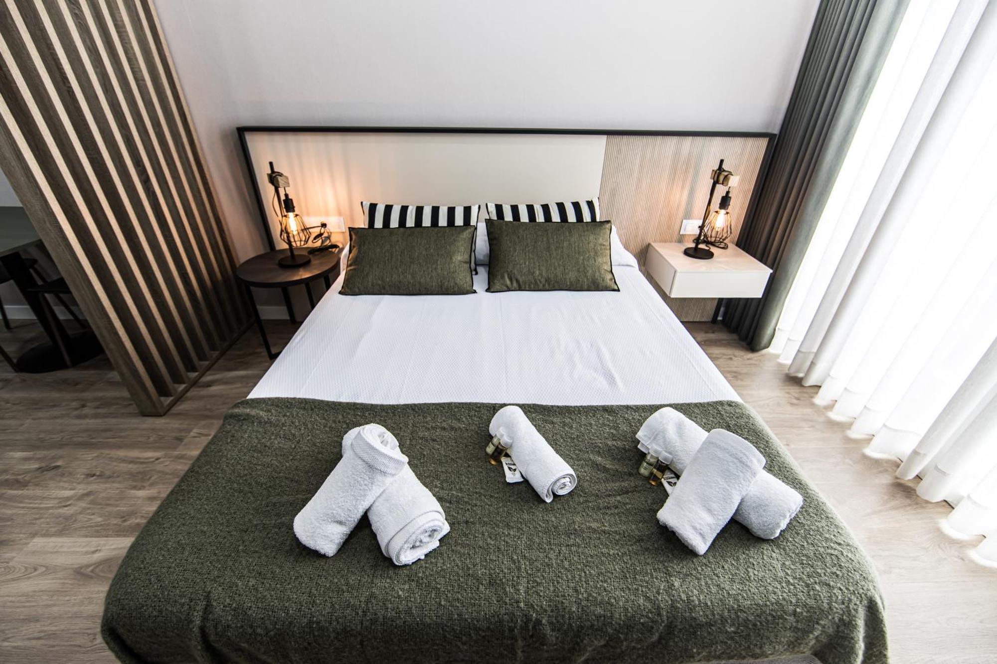 Apartamentos Luxury En San Juan 바다호스 외부 사진