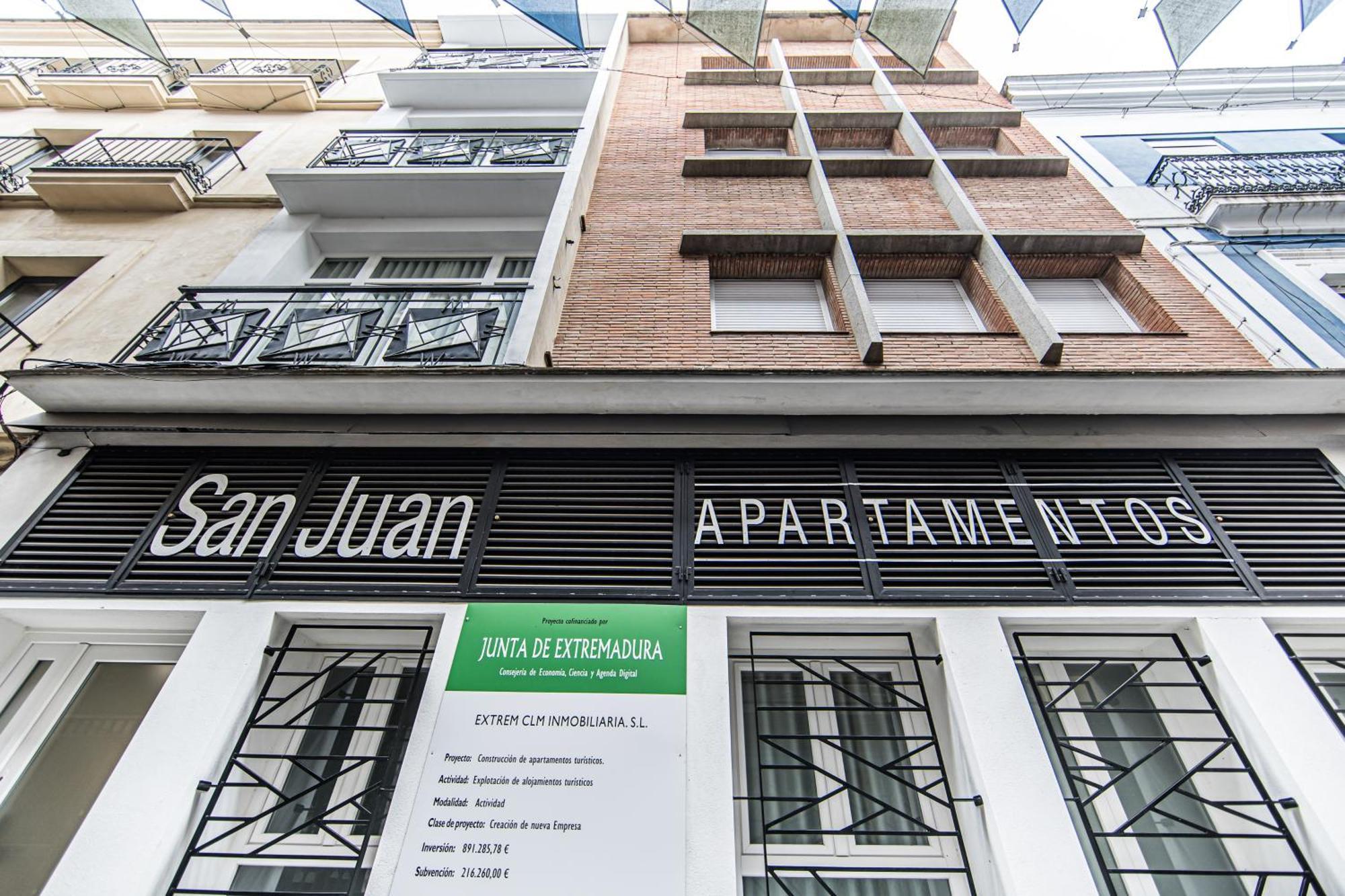 Apartamentos Luxury En San Juan 바다호스 외부 사진